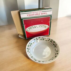 Caldor Vintage Vegetable Bowl Christmas Floral Porcelain Ware Fine China 707920